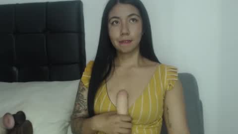 Snapshot of isa_mey chatting on December 2024 07:39:02 AM Isa online show from December 2024 07:39:02 AM