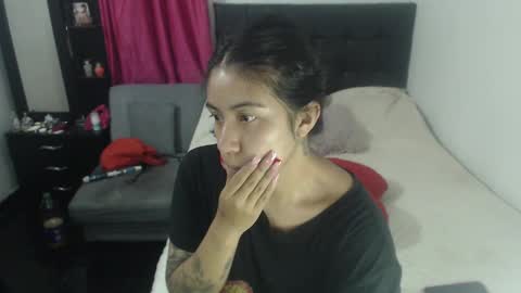 Snapshot of isa_mey chatting on December 2024 12:23:01 AM Isa online show from December 2024 12:23:01 AM