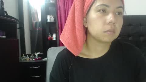 Snapshot of isa_mey chatting on January 2025 03:23:02 AM Isa online show from January 2025 03:23:02 AM