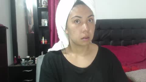 Snapshot of isa_mey chatting on January 2025 03:15:01 AM Isa online show from January 2025 03:15:01 AM