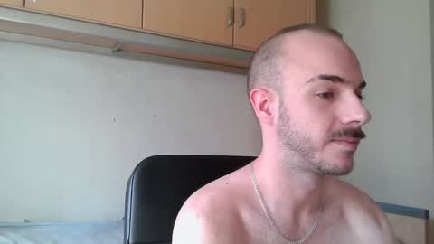 Isaac99c online show from October 2025 02:08:01 PM