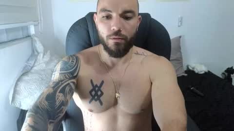 Isaac carter online show from October 2025 10:44:01 AM