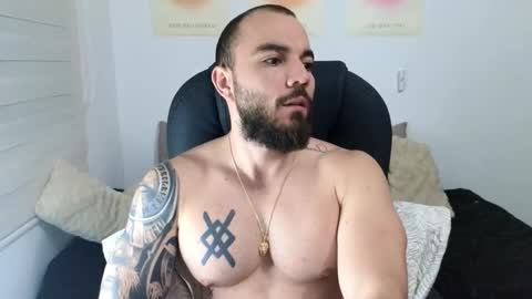 Isaac carter online show from November 2025 10:38:01 AM