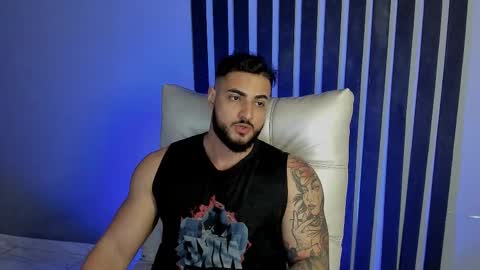 Snapshot of isaac_connor1 chatting on November 2025 09:14:02 PM Isaac online show from November 2025 09:14:02 PM