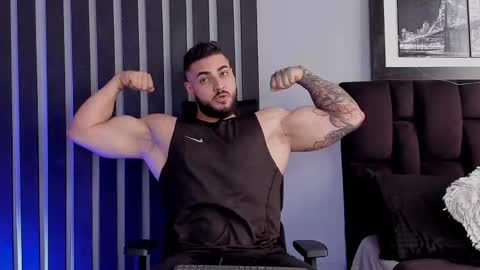 Snapshot of isaac_connor1 chatting on November 2025 09:30:02 PM Isaac online show from November 2025 09:30:02 PM