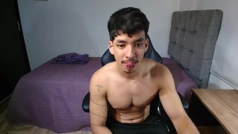 Snapshot of isaac_sttone01 chatting on May 2026 10:18:02 PM muscle isaac online show from May 2026 10:18:02 PM
