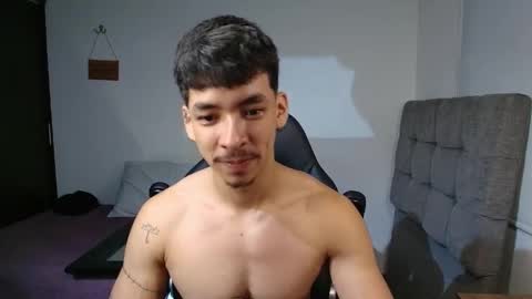 Snapshot of isaac_sttone01 chatting on May 2026 12:52:01 AM muscle isaac online show from May 2026 12:52:01 AM