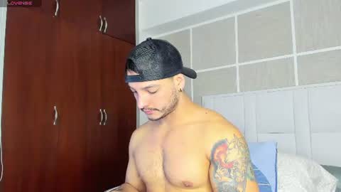 Isaac Surez online show from July 2026 01:04:02 PM