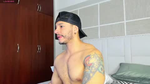 Isaac Surez online show from July 2026 12:52:01 PM