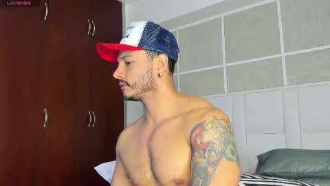 Isaac Surez online show from July 2026 12:44:01 PM