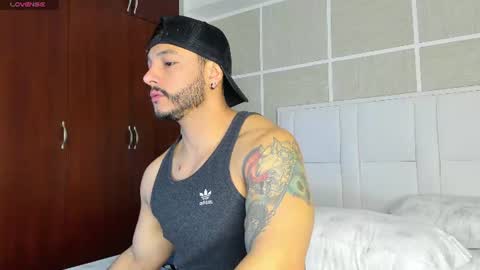 Isaac Surez online show from July 2026 12:31:02 PM
