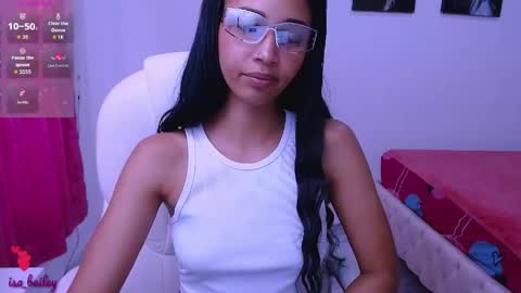 Snapshot of isabel_bailey chatting on May 2026 10:18:01 PM isabel online show from May 2026 10:18:01 PM