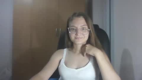 Snapshot of isabel_loveee chatting on September 2025 06:52:01 PM isabel_loveee online show from September 2025 06:52:01 PM
