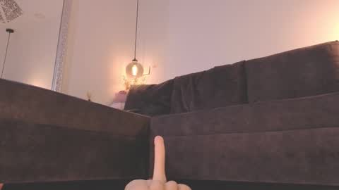 Isabela online show from December 2025 11:47:01 AM