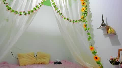 Snapshot of isabela_gonzalez_ chatting on January 2025 04:34:01 AM ISA online show from January 2025 04:34:01 AM