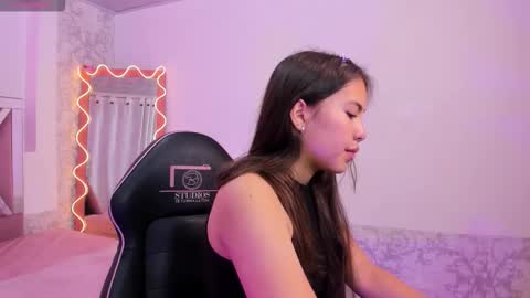 ISABELA  online show from December 2025 11:40:02 AM