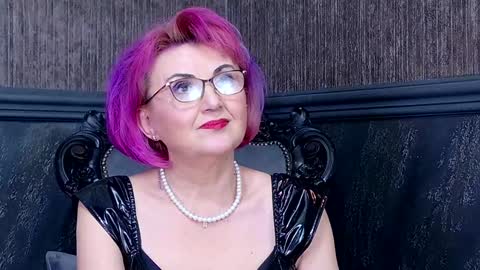 Isabella Conte online show from January 2025 05:08:01 PM