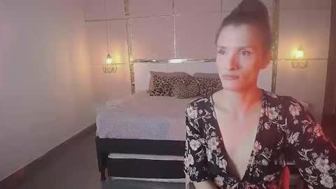 Snapshot of isabelfernandez chatting on October 2025 03:07:01 AM IsabelFernandez online show from October 2025 03:07:01 AM