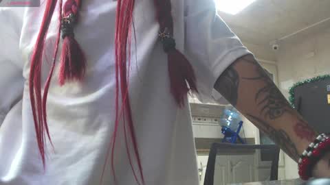 Snapshot of isabella__dark chatting on December 2024 09:33:02 PM    online show from December 2024 09:33:02 PM