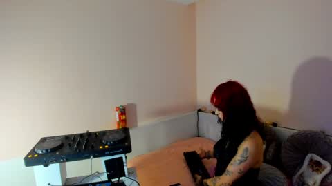 Snapshot of isabella__dark chatting on December 2024 01:32:02 AM    online show from December 2024 01:32:02 AM