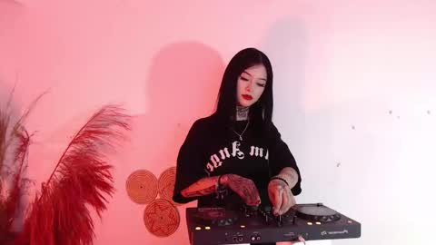 Snapshot of isabella__dark chatting on January 2025 10:29:02 PM    online show from January 2025 10:29:02 PM