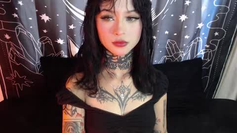 Snapshot of isabella__dark chatting on January 2025 08:58:02 PM    online show from January 2025 08:58:02 PM