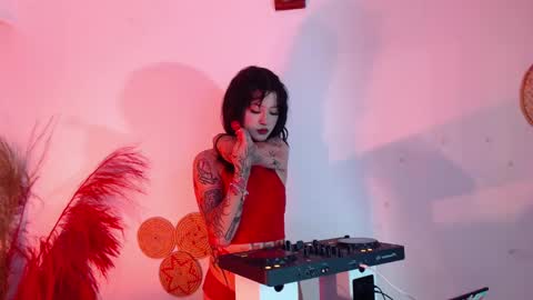 Snapshot of isabella__dark chatting on January 2025 12:00:01 AM    online show from January 2025 12:00:01 AM