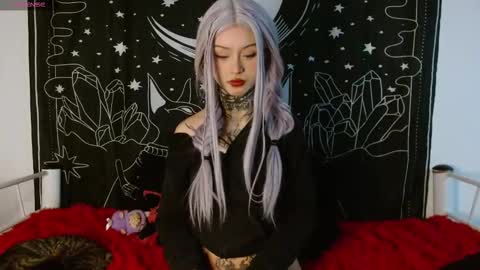 Snapshot of isabella__dark chatting on October 2025 11:03:01 PM    online show from October 2025 11:03:01 PM