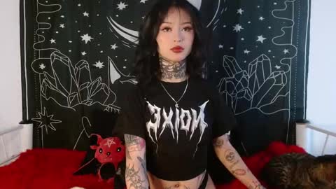 Snapshot of isabella__dark chatting on October 2025 09:50:02 PM    online show from October 2025 09:50:02 PM