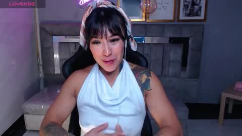 Snapshot of isabella_collen_v chatting on October 2025 01:22:01 PM Hi Stream 800am to 200pm online show from October 2025 01:22:01 PM