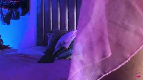   online show from October 2025 02:24:01 AM