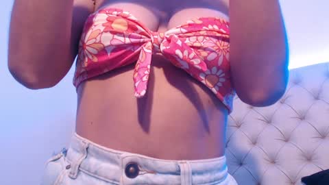 Snapshot of isabella_jazz chatting on January 2025 09:03:01 PM isabella_jazz online show from January 2025 09:03:01 PM