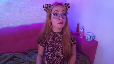 Isabella online show from November 2025 01:16:01 AM