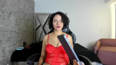 isabella_rosssi1 online show from September 2025 03:55:02 AM