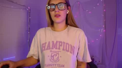 Isabella Rros online show from November 2025 10:51:01 PM