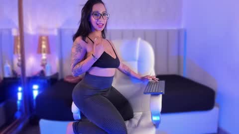 Isa  online show from December 2024 12:41:01 AM