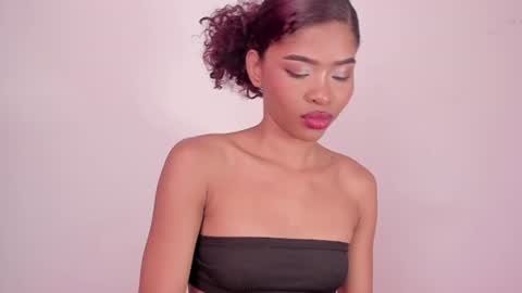 isabella online show from January 2025 01:32:02 AM