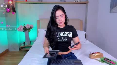 isabella_winkler online show from October 2025 02:38:01 PM