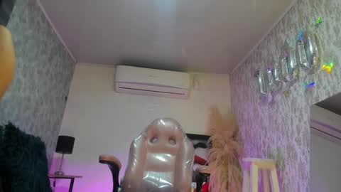 isabellaa23 online show from November 2025 12:27:02 PM