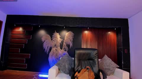 Isabella  Everyday From 0530 to 1430 Col Time online show from November 2025 01:53:02 PM