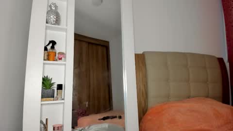 Snapshot of isabellabeker_ chatting on October 2025 08:11:02 AM ISABEL online show from October 2025 08:11:02 AM