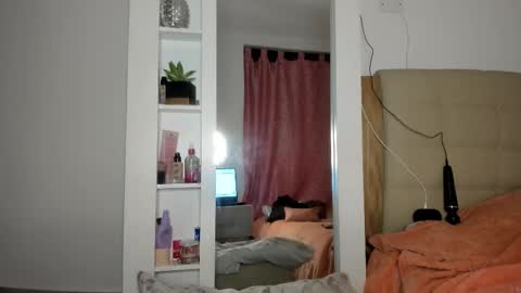 Snapshot of isabellabeker_ chatting on January 2026 07:33:02 AM ISABEL online show from January 2026 07:33:02 AM