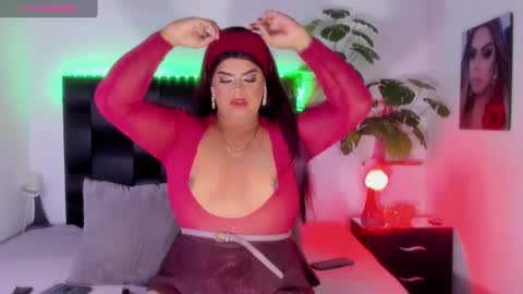 Snapshot of isabellabrand04 chatting on January 2025 05:01:01 PM isabellabrand04 online show from January 2025 05:01:01 PM