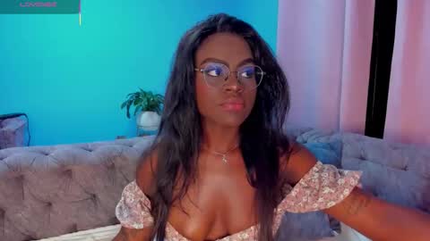 Snapshot of isabellabroms21 chatting on January 2026 04:15:01 AM v online show from January 2026 04:15:01 AM