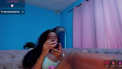 Snapshot of isabellabroms21 chatting on February 2026 09:29:01 PM v online show from February 2026 09:29:01 PM