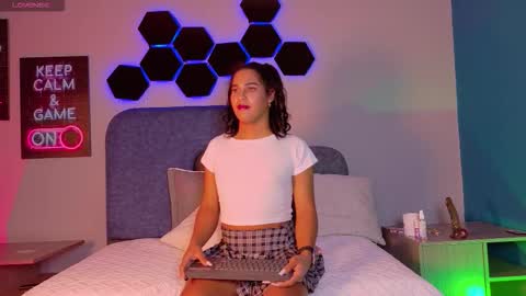 Isabella online show from November 2025 12:31:02 AM