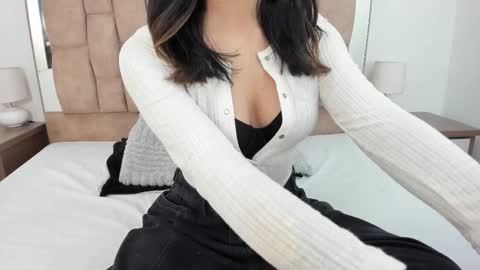 isabellakai online show from September 2025 08:21:01 PM