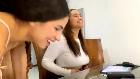 Snapshot of isabellakoffs chatting on January 2025 02:32:02 AM Isabella.. back again online show from January 2025 02:32:02 AM