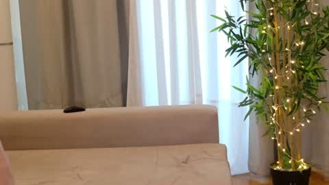 isabellauribe online show from June 2026 02:37:02 PM