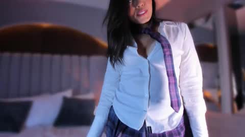 Isa  online show from February 2026 04:18:02 AM